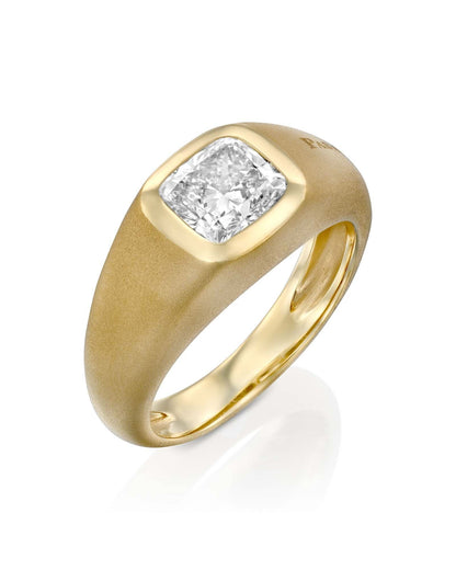 color: Yellow Gold