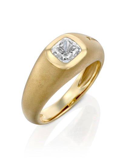 color: Yellow Gold