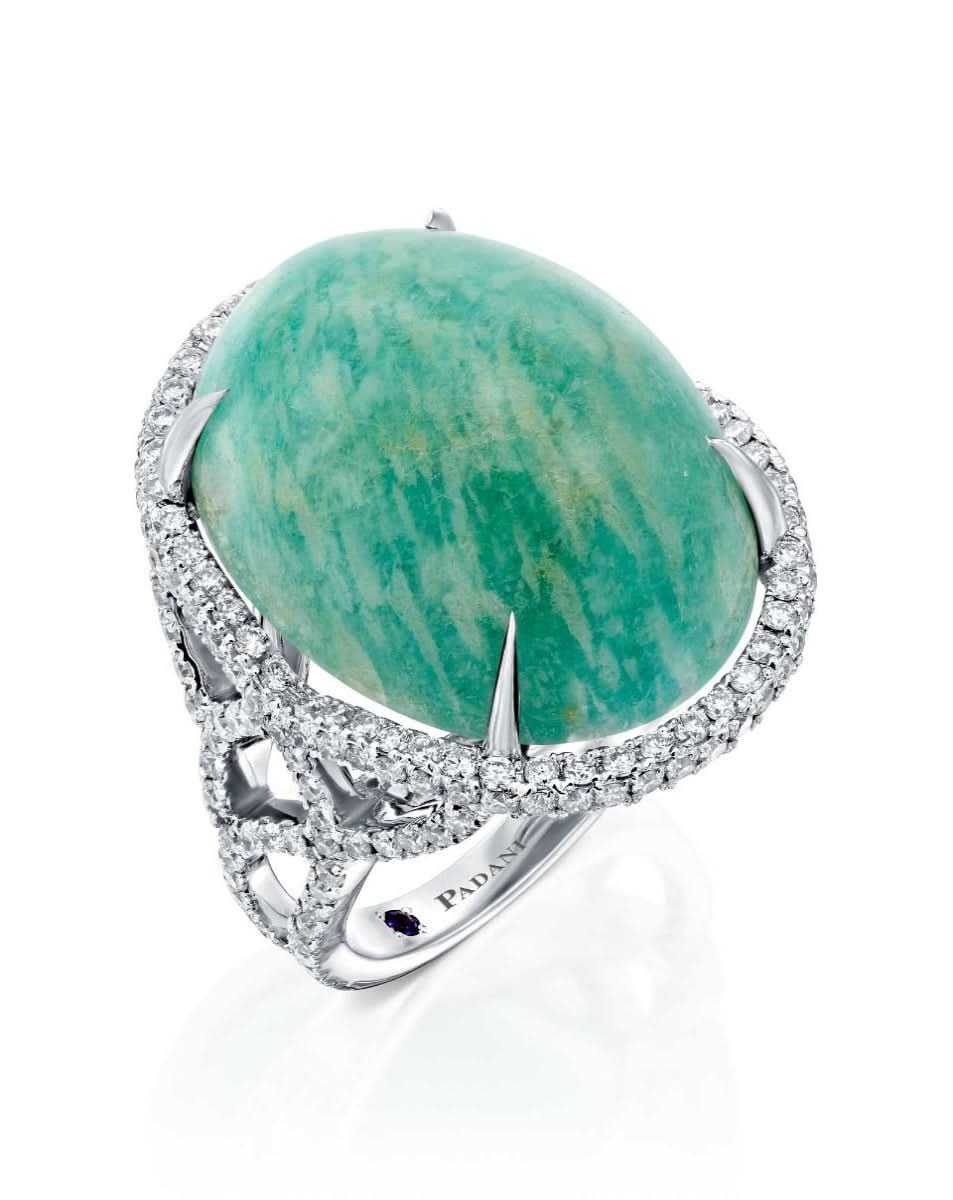color: White Gold