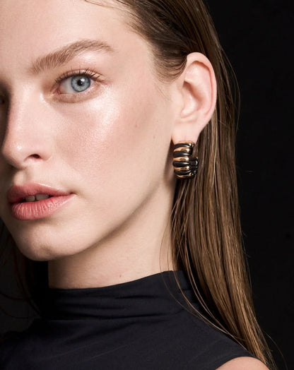 color: Rose Gold