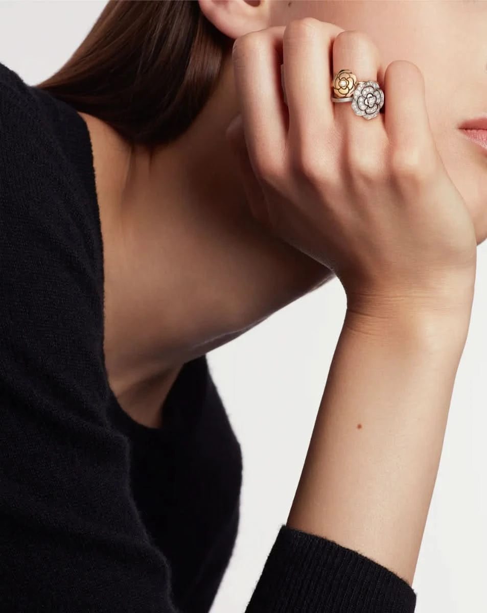 color: White Gold