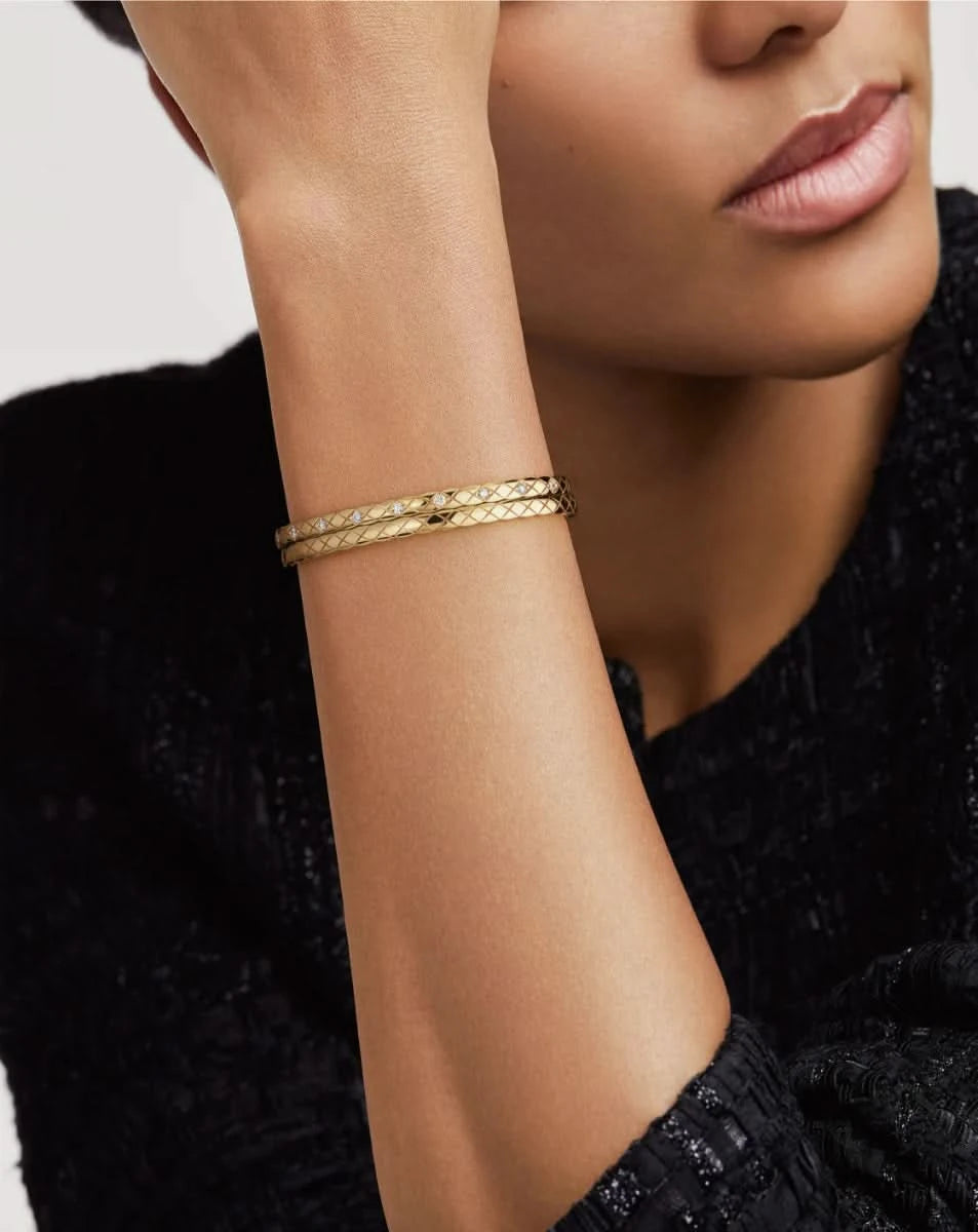 color: Yellow Gold