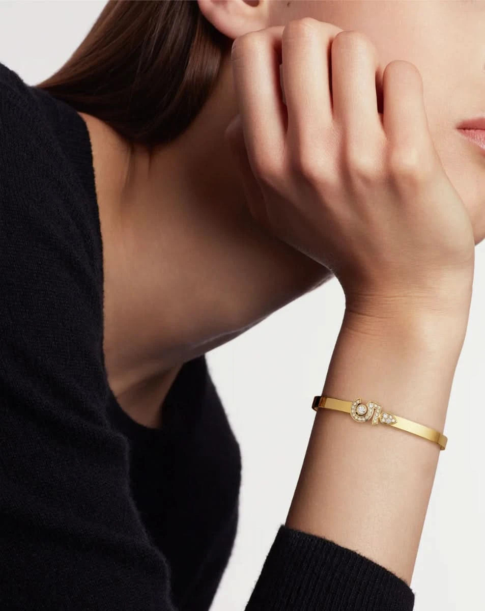 color: Yellow Gold