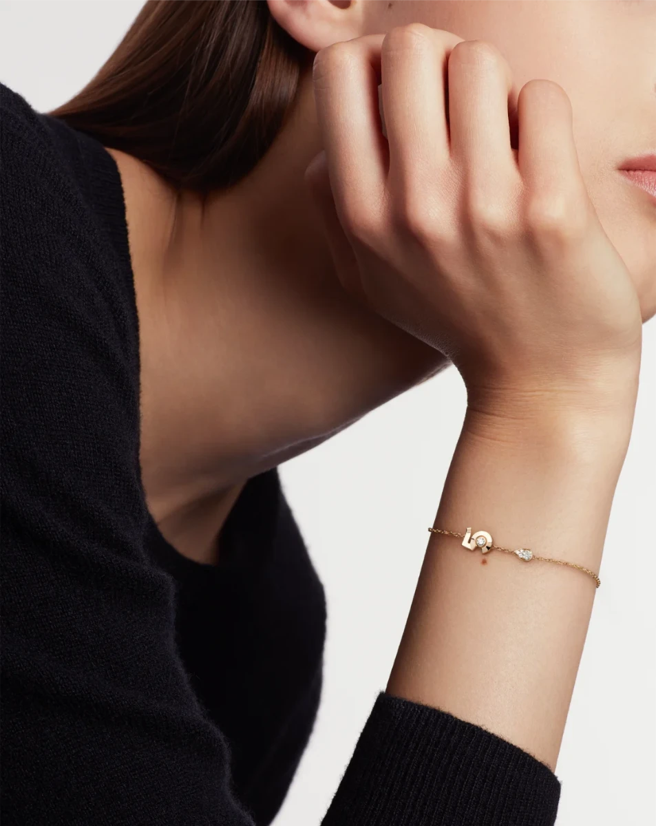 color: Beige Gold