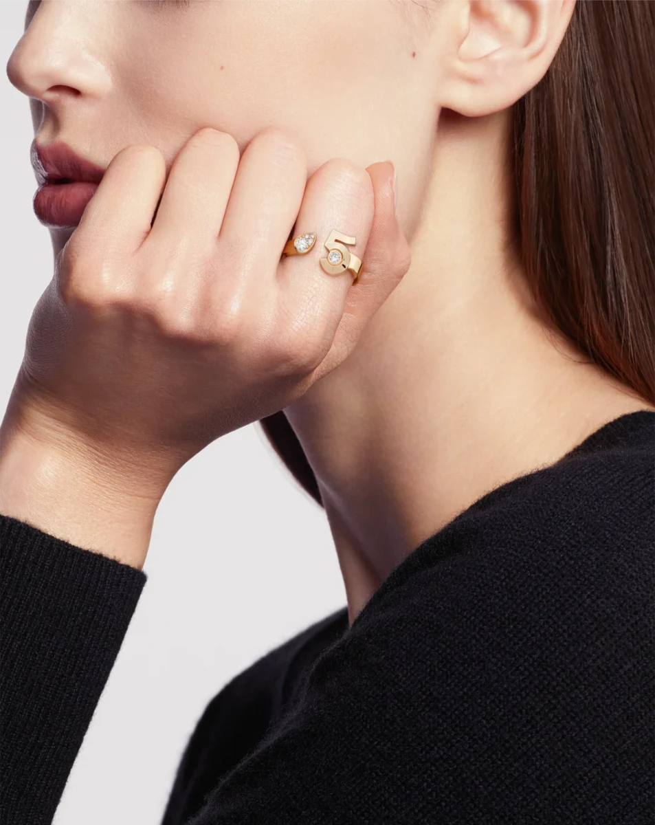 color: Beige Gold