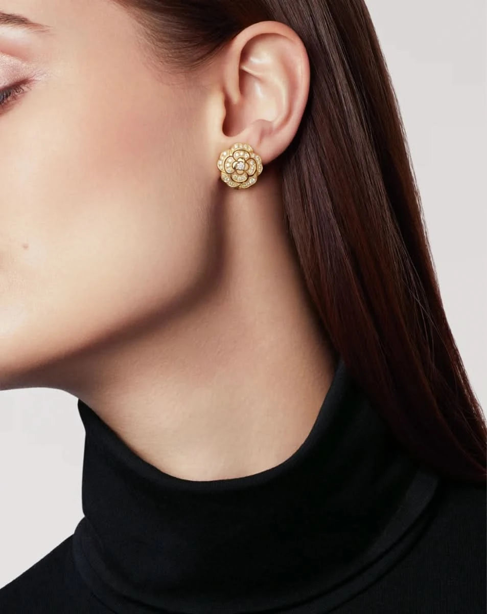 color: Yellow Gold