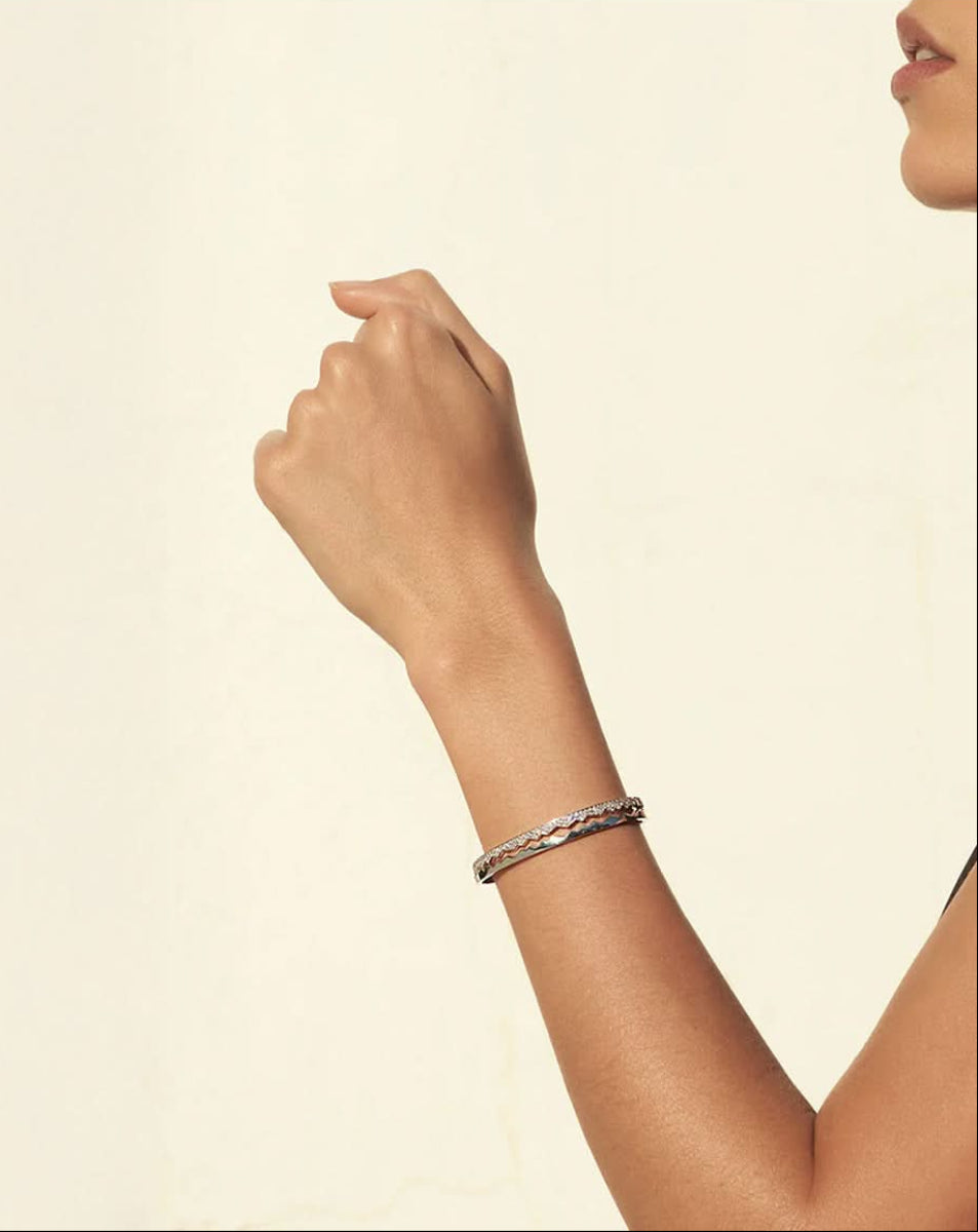 color: White Gold