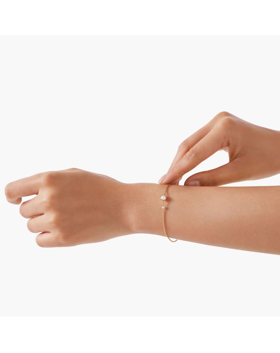 color: Rose Gold