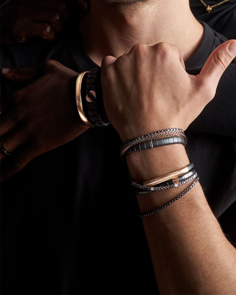color: Rose Gold