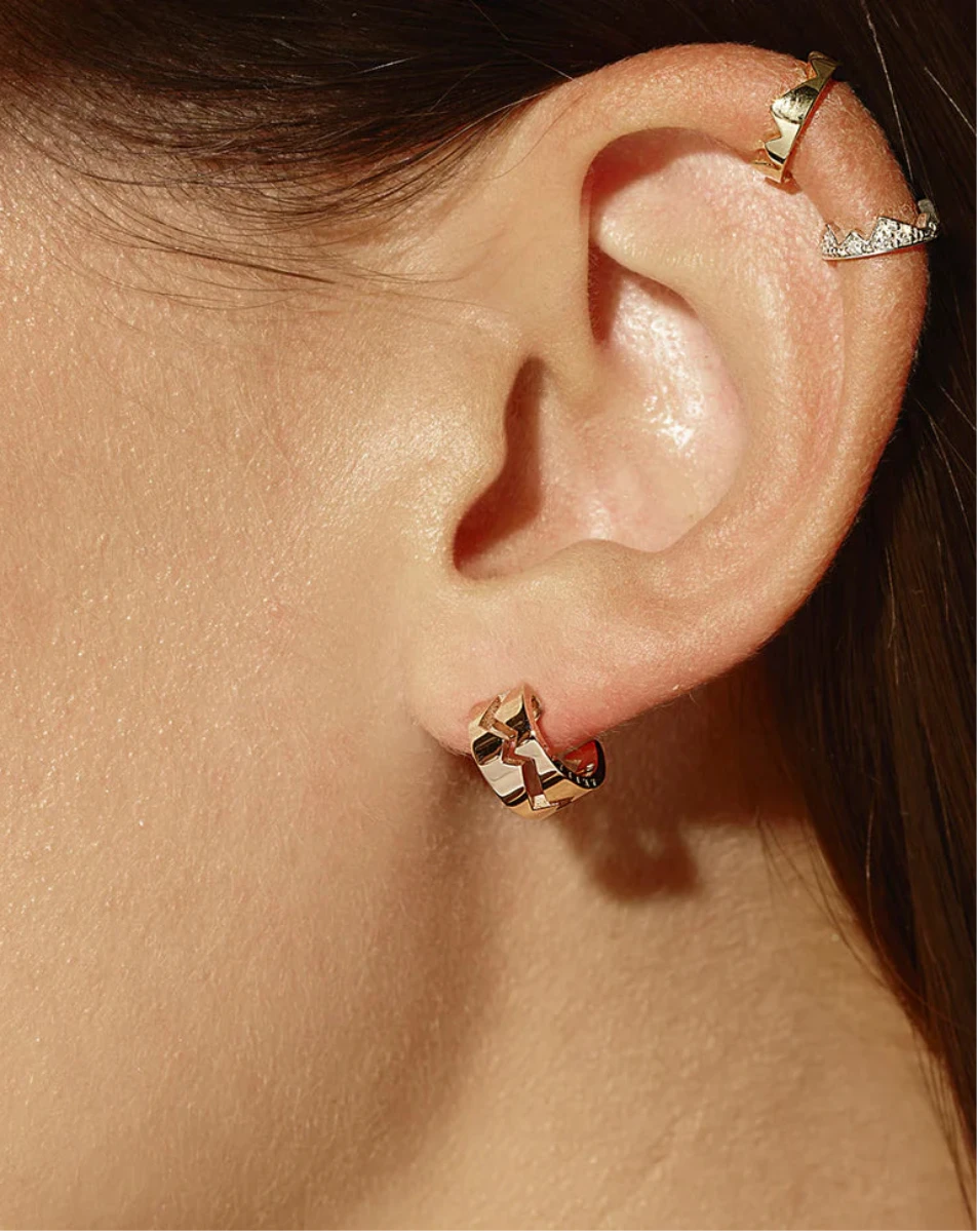 color: Rose Gold