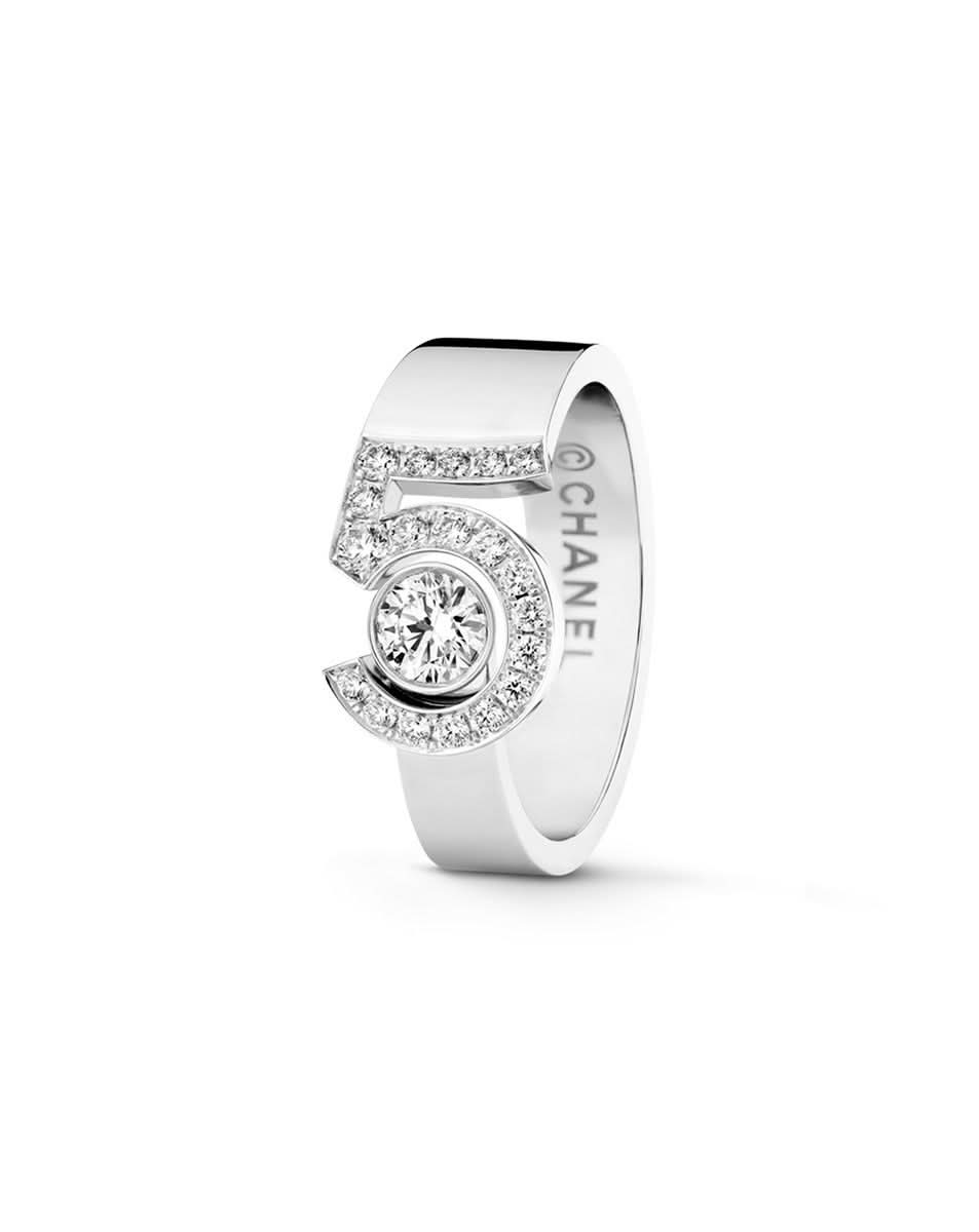 color: White Gold