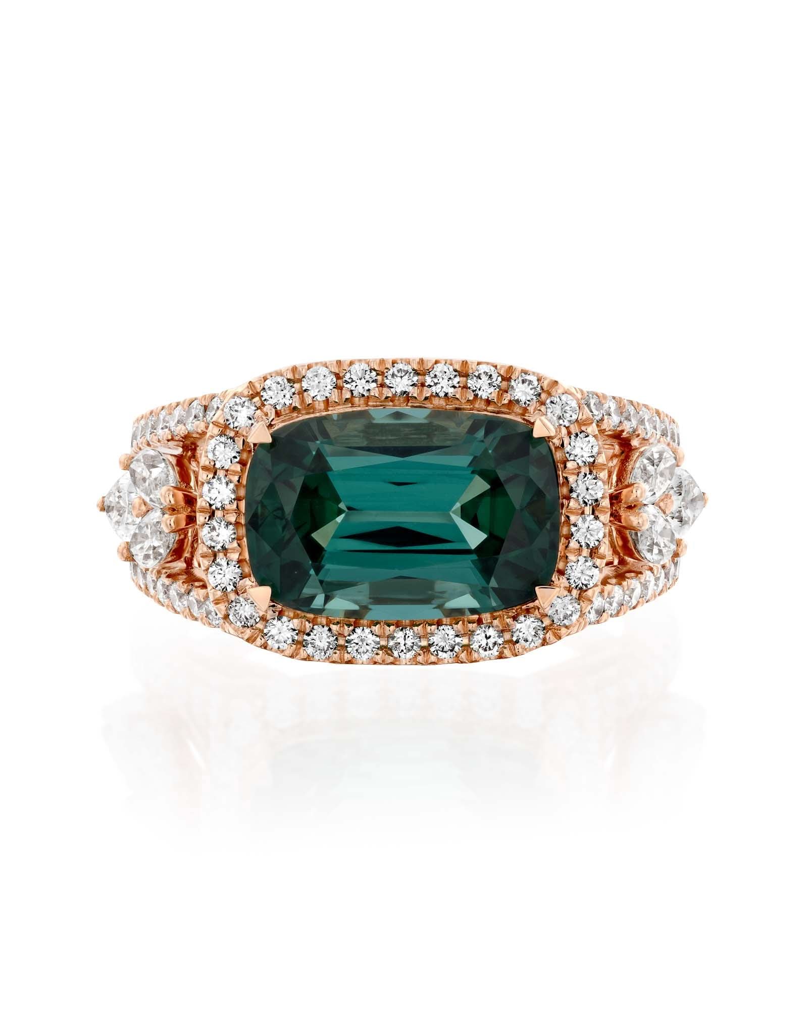 color: Rose Gold