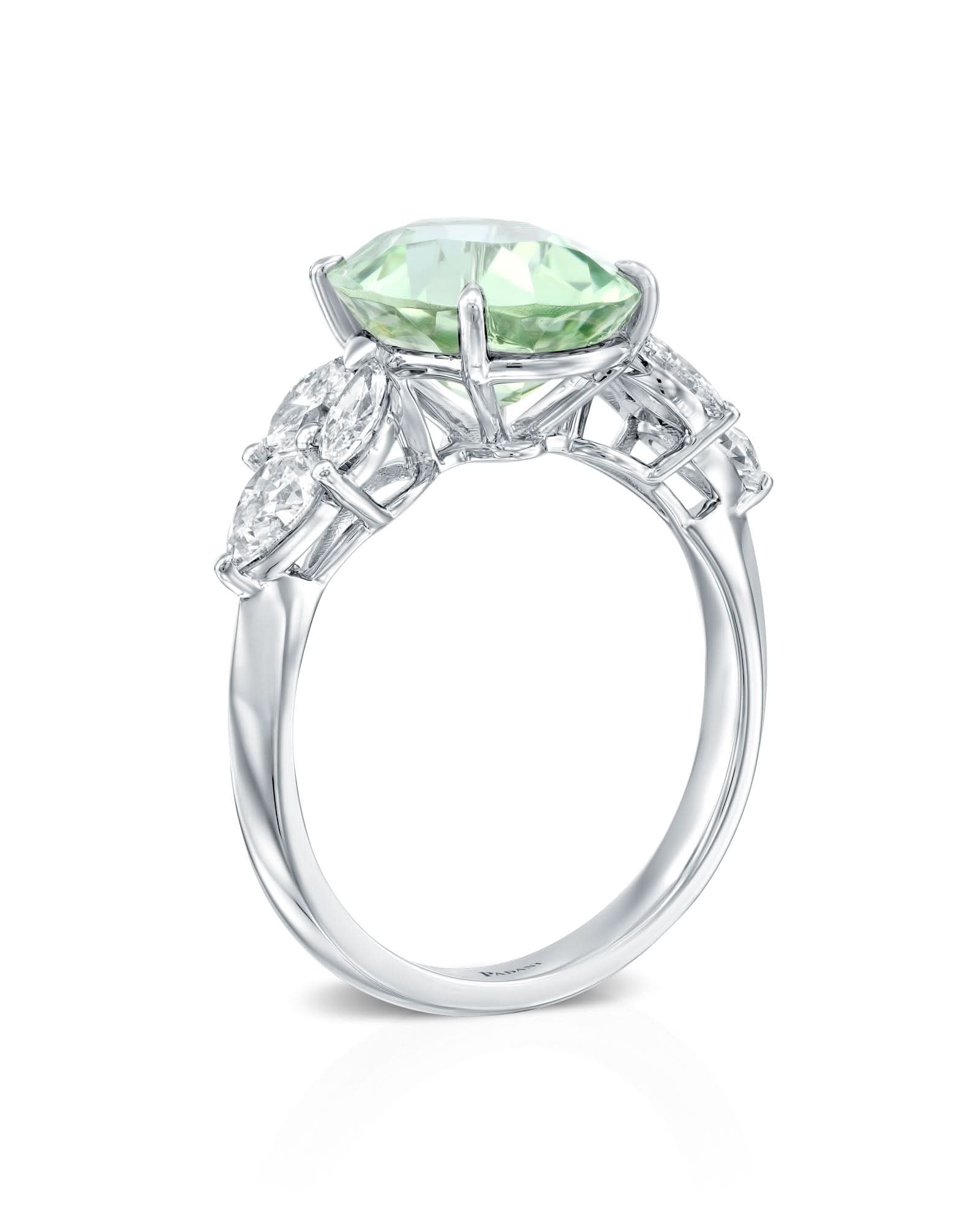 color: White Gold