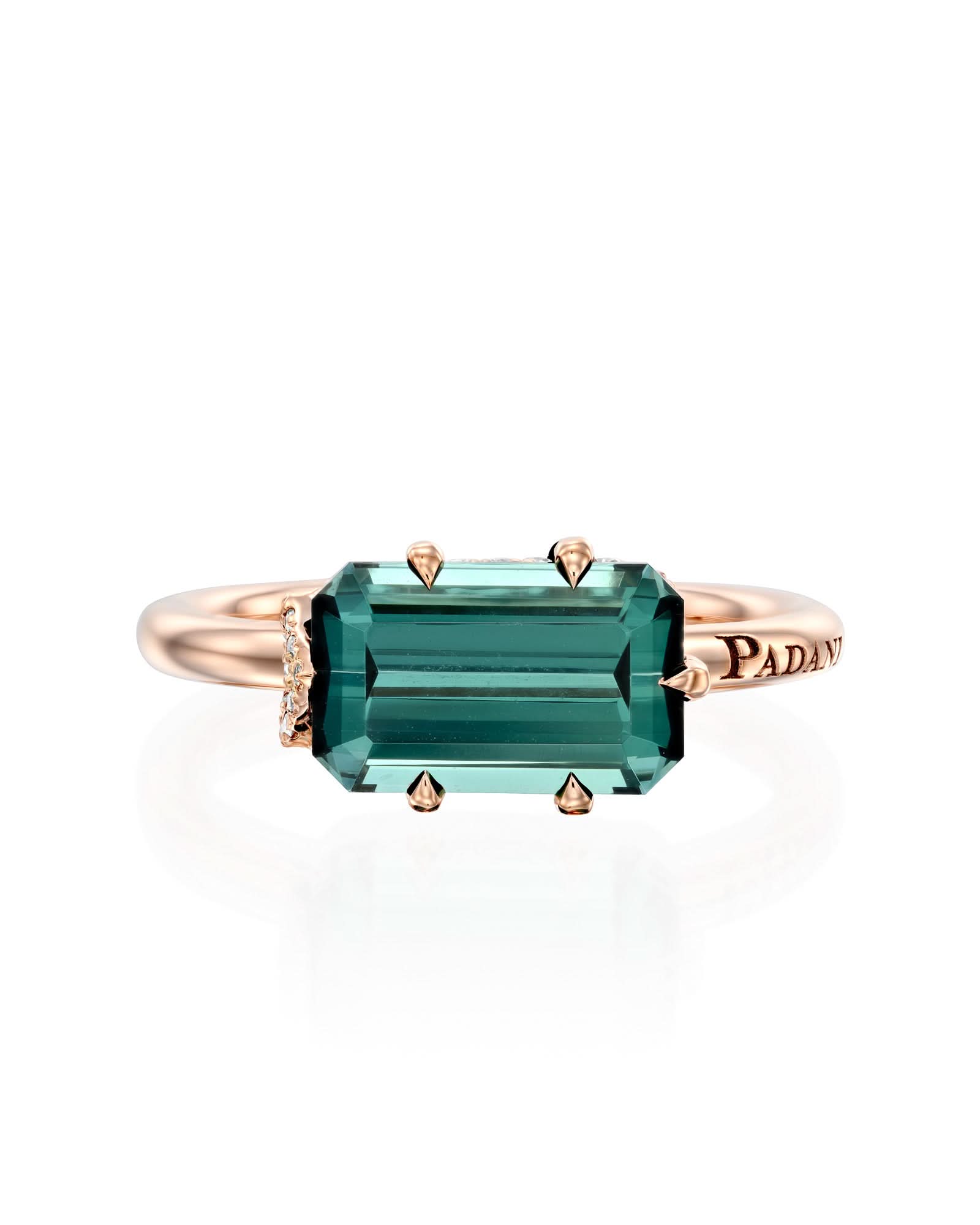 color: Rose Gold