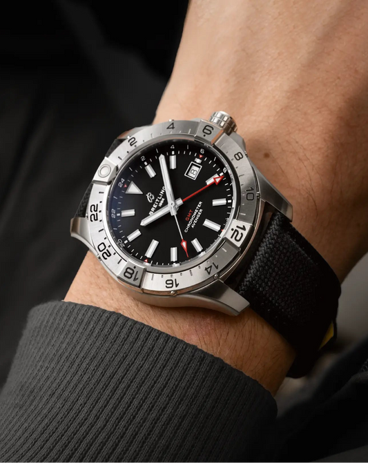 BREITLING AVENGER Watch
