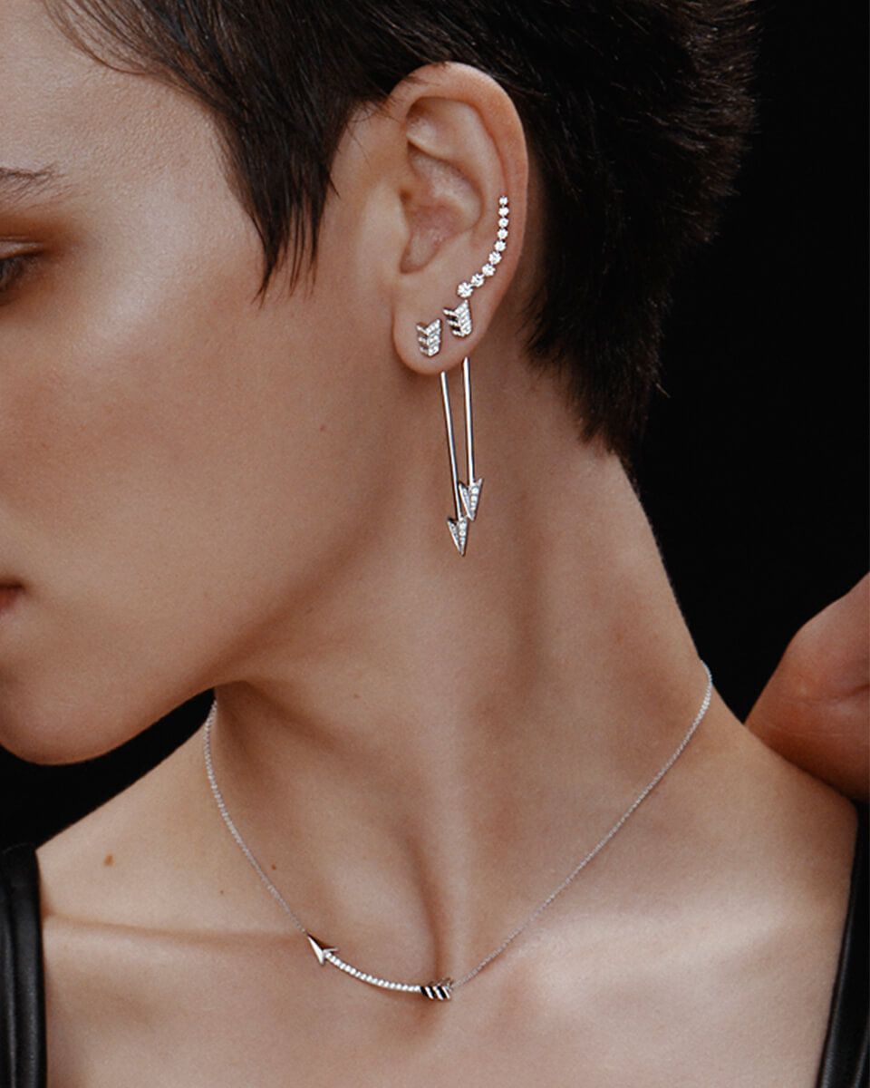 color: White Gold; 