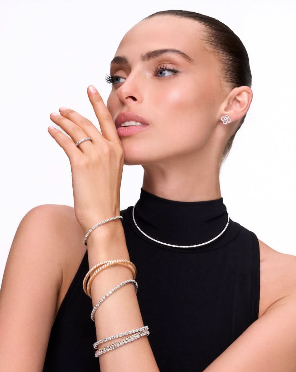 color: Rose Gold