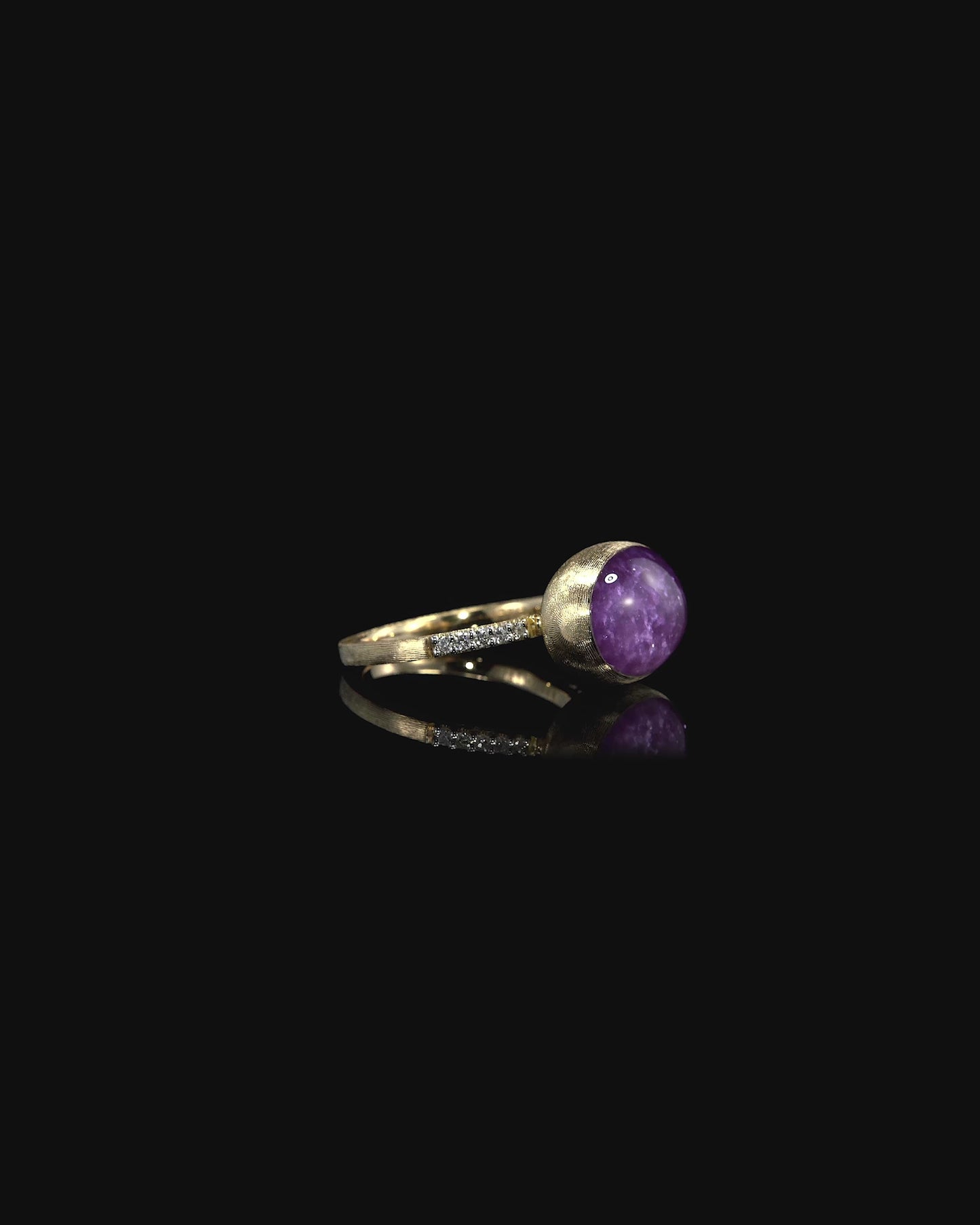 color: Yellow Gold