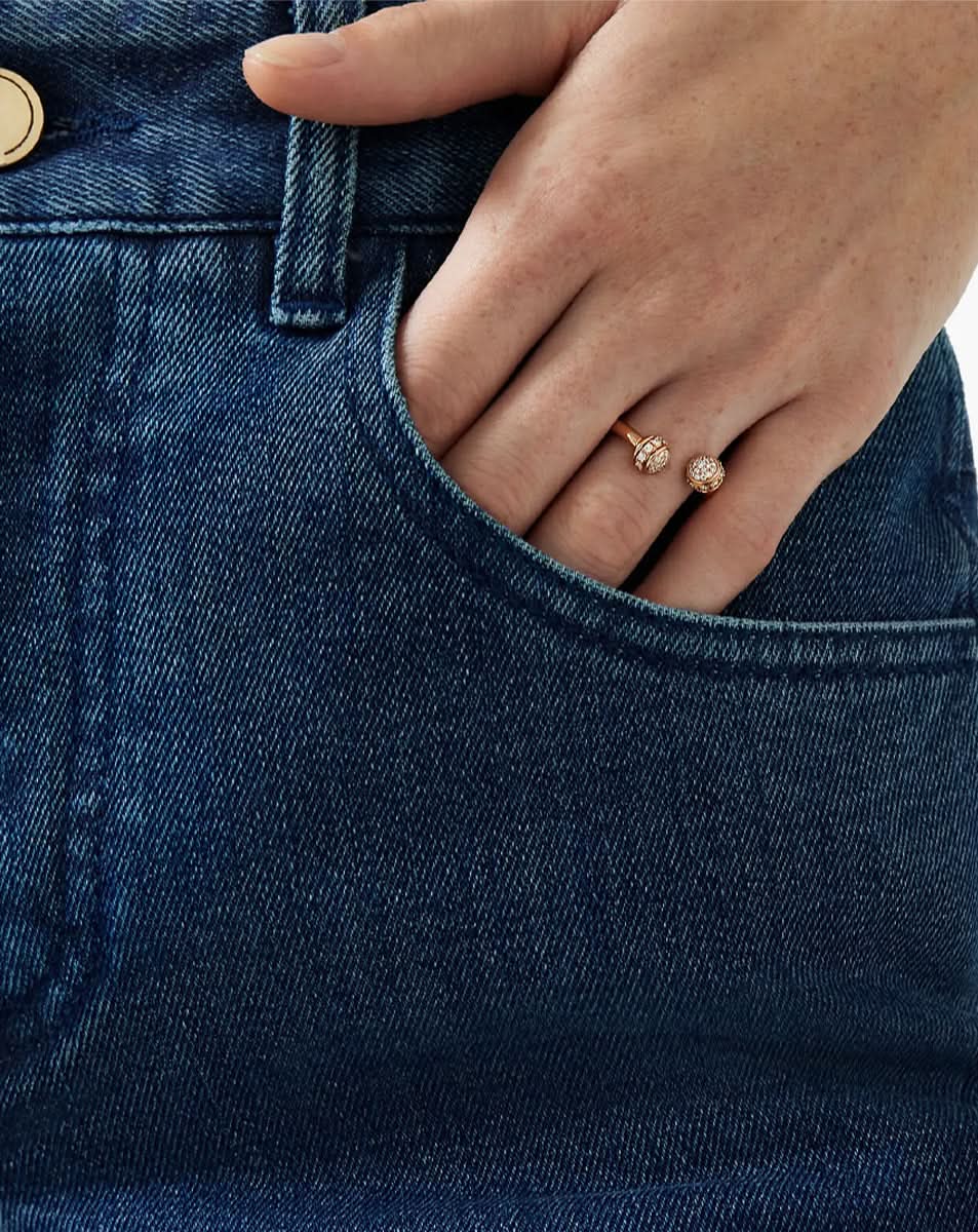 color: Rose Gold