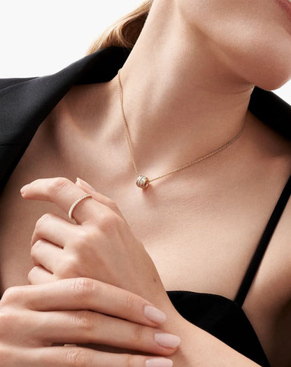 color: Rose Gold