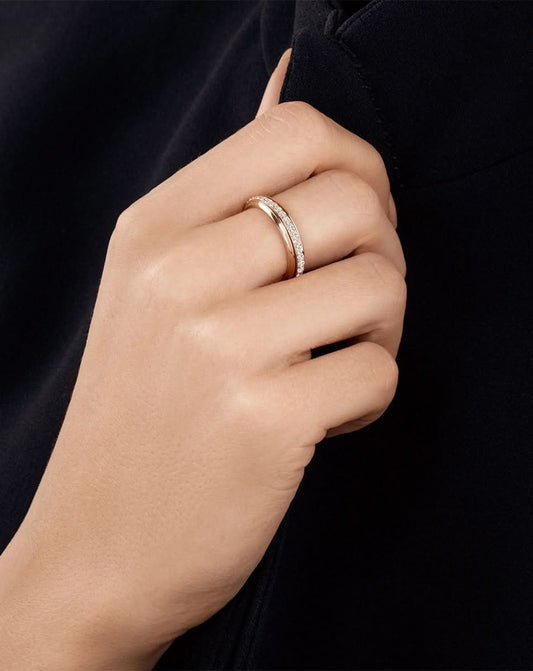 Possession ring set with 1 row of diamonds 