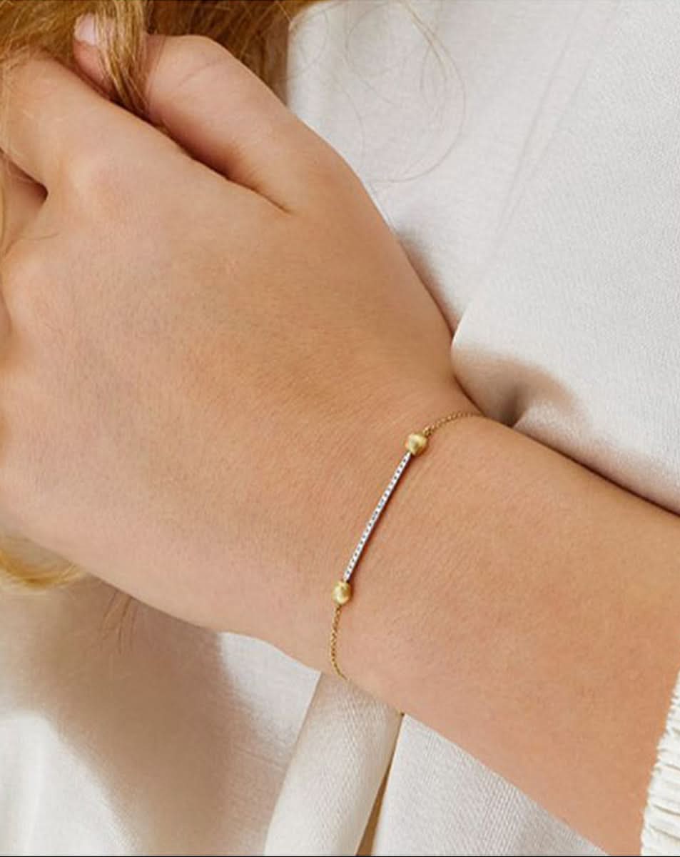 color: Yellow Gold