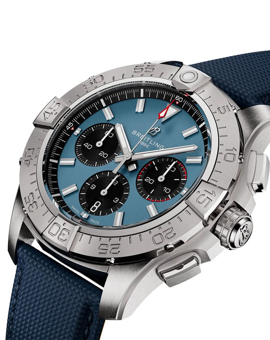 BREITLING AVENGER Watch