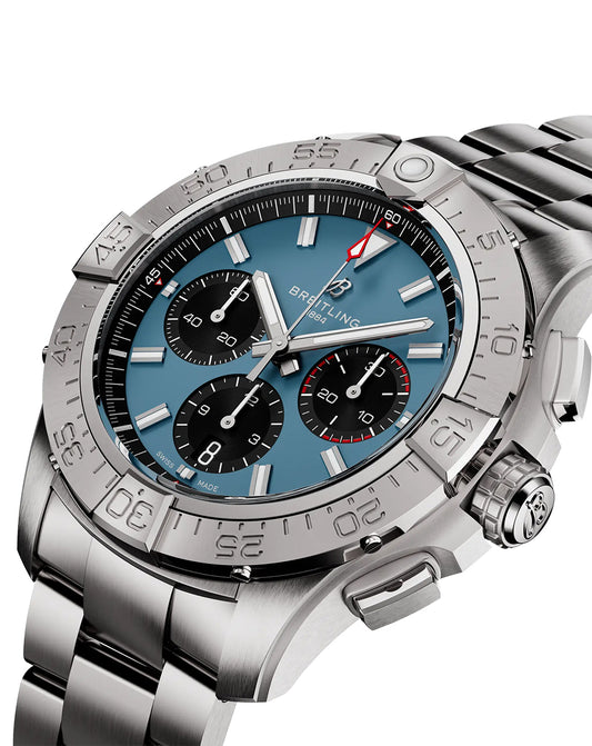 BREITLING AVENGER Watch