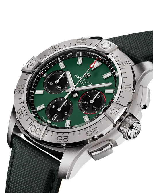 BREITLING AVENGER Watch