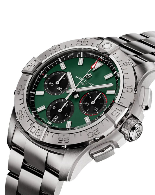 BREITLING AVENGER Watch