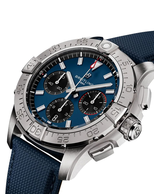 BREITLING AVENGER Watch