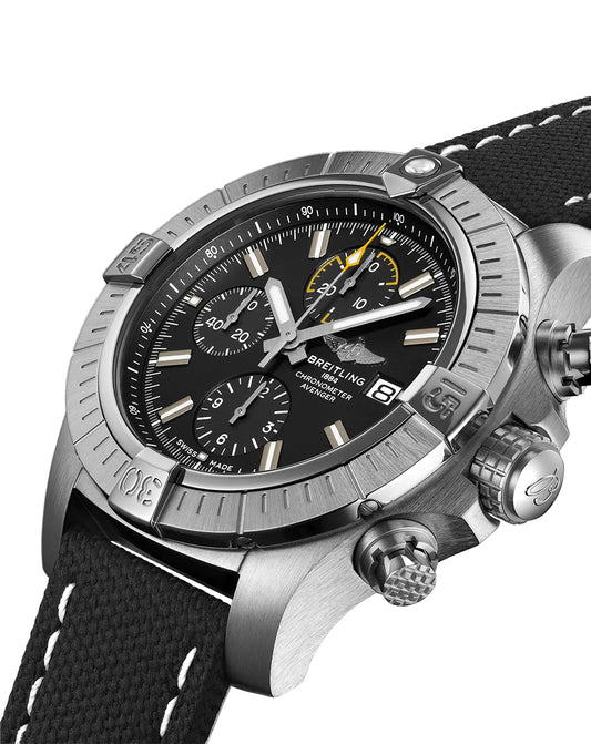 BREITLING AVENGER Watch