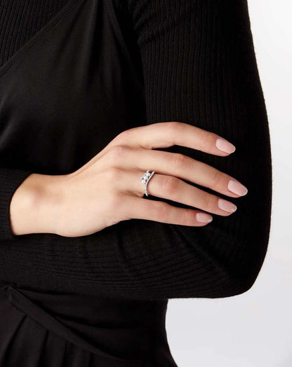 color: White Gold