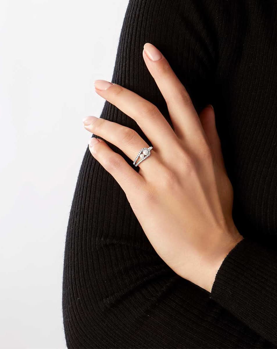 color: White Gold