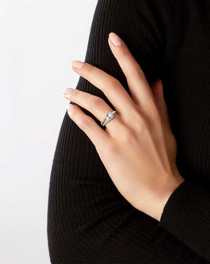 color: White Gold