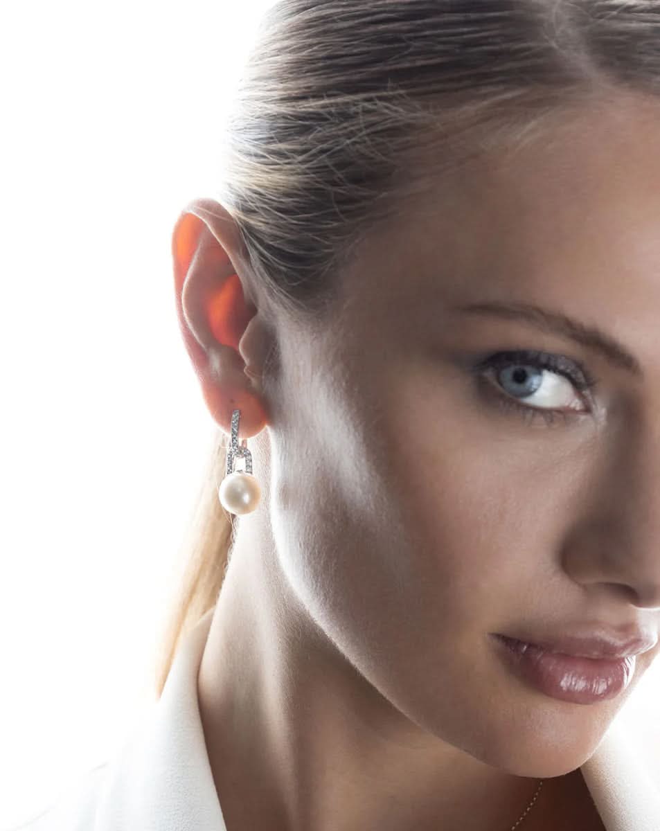 color: White Gold